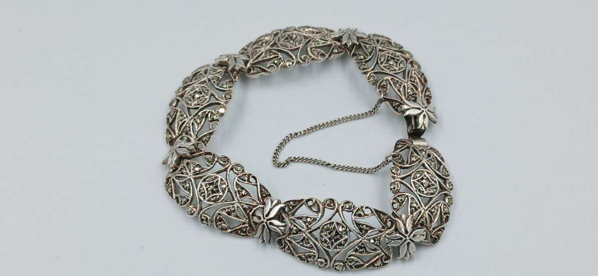 Beautiful Sterling Silver Bracelet with Marcasite
