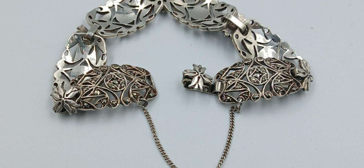 Beautiful Sterling Silver Bracelet with Marcasite