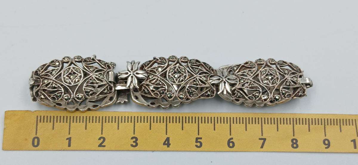 Beautiful Sterling Silver Bracelet with Marcasite