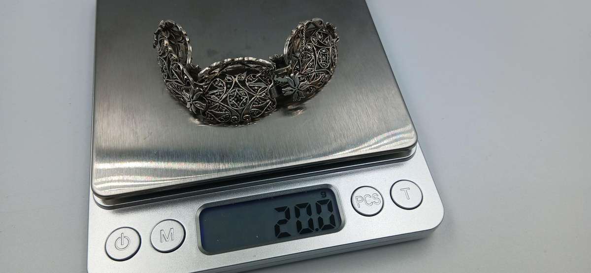 Beautiful Sterling Silver Bracelet with Marcasite