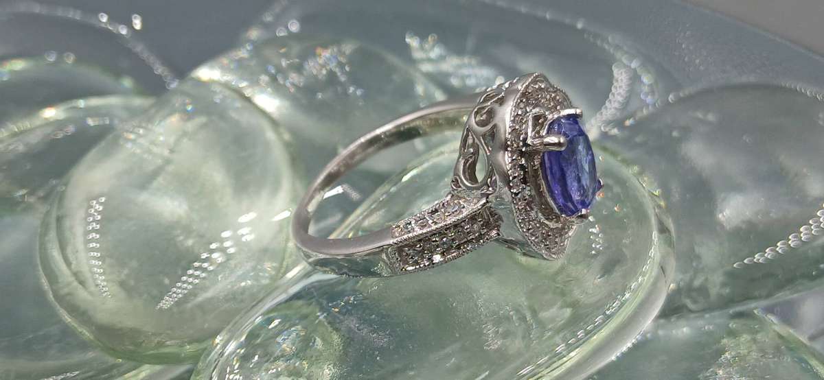 Stunning Sterling Silver Ring