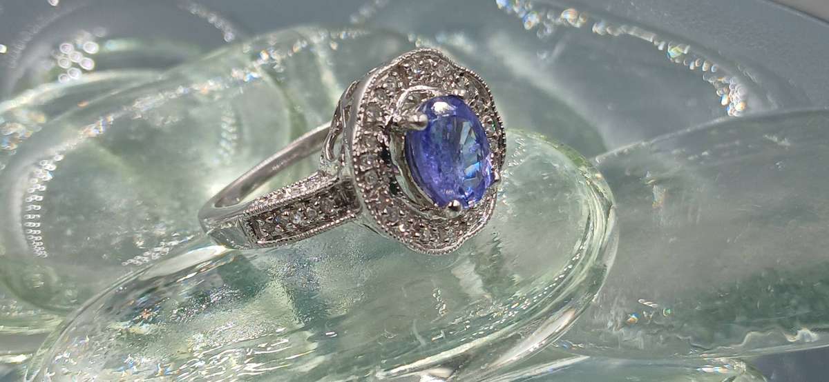 Stunning Sterling Silver Ring