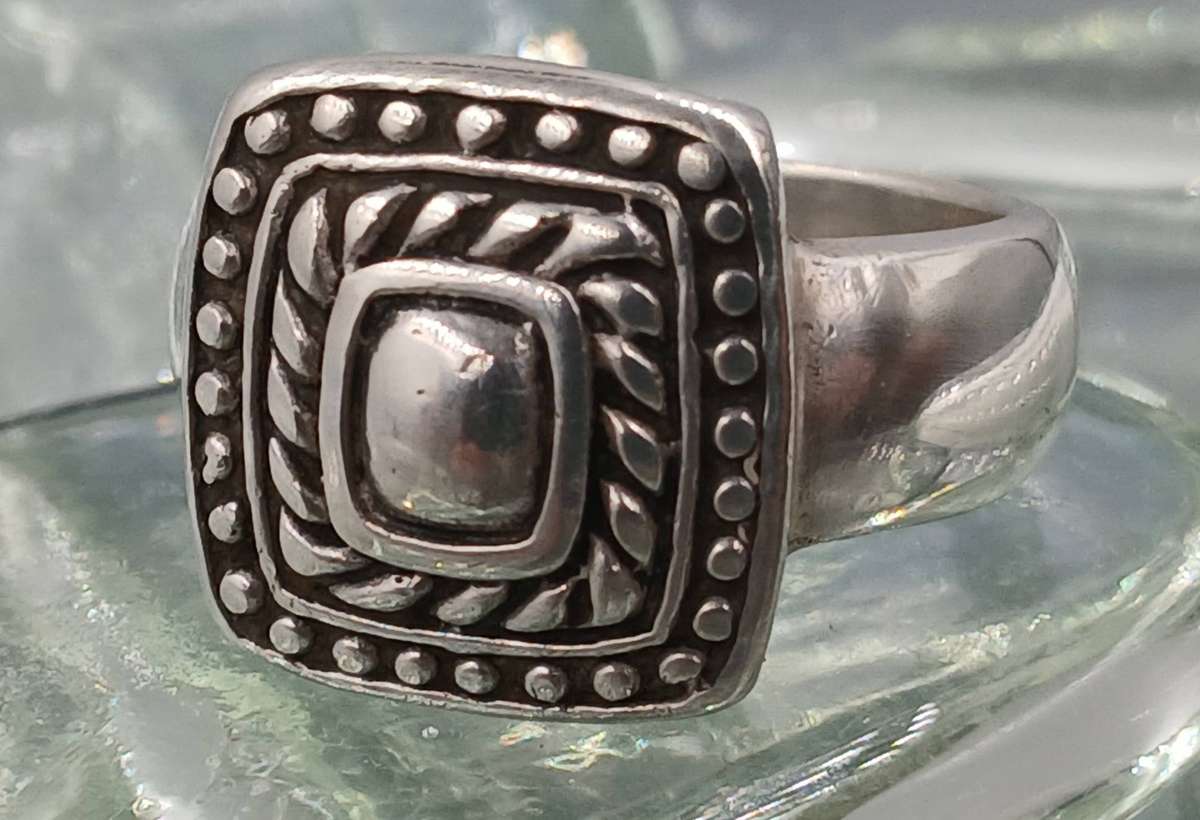 Vintage Sterling Silver Ring