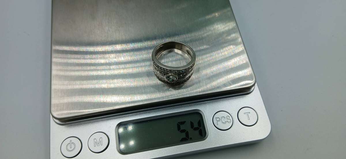 Beautiful Sterling Silver Ring With CZ