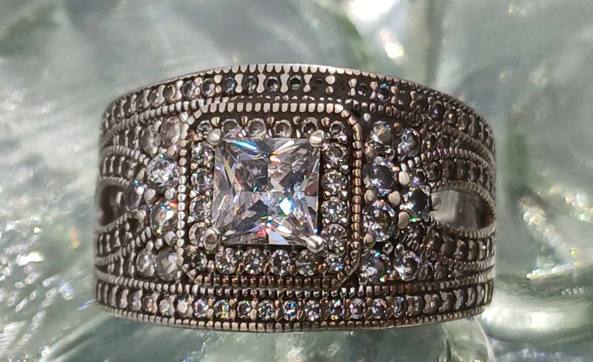 Beautiful Sterling Silver Ring