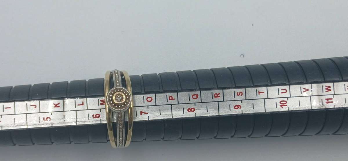 Beautiful Sterling Silver Ring with 9ct Gold