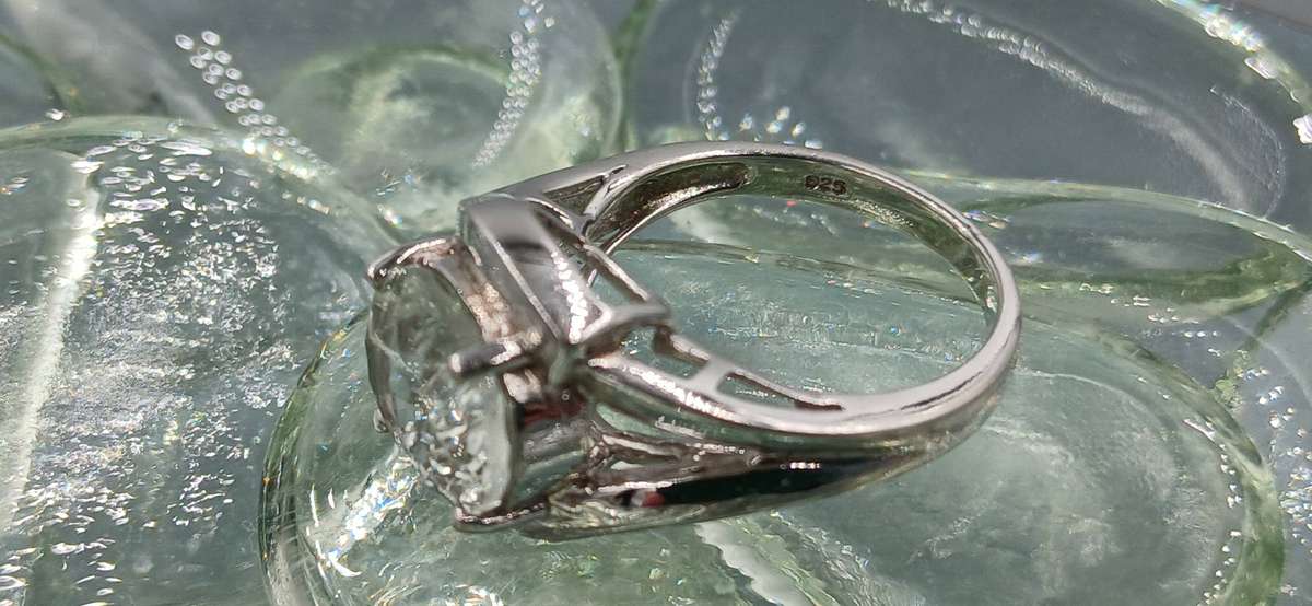 Beautiful Sterling Silver Ring with Big Light Green Stone
