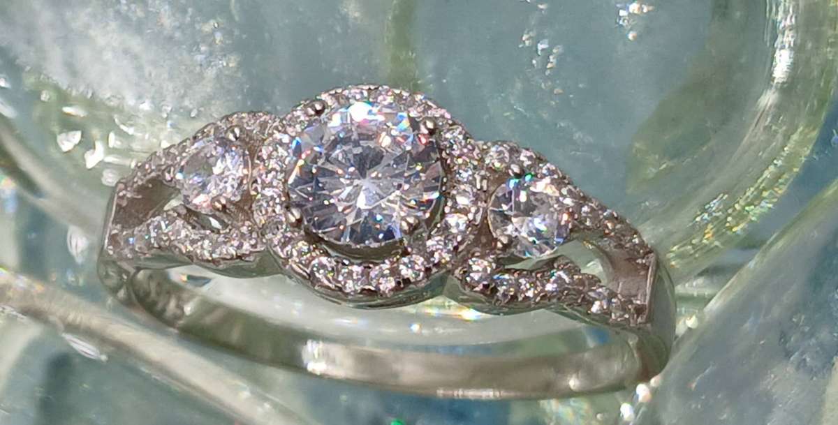 Stunning Sterling Silver Ring