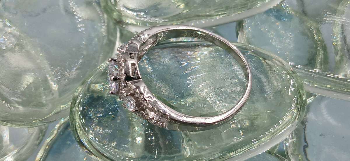 Stunning Sterling Silver Ring
