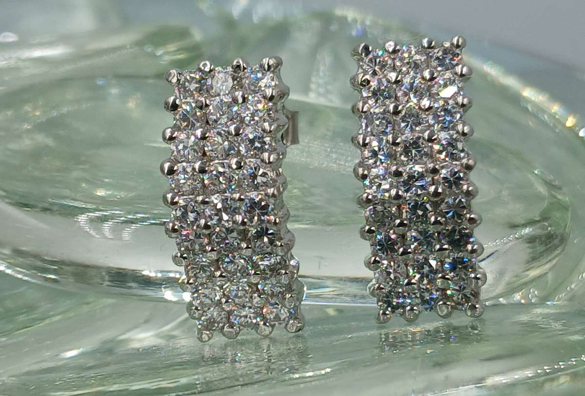 Elegant Sterling Silver Stud Earrings CZ