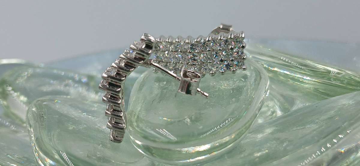 Elegant Sterling Silver Stud Earrings CZ