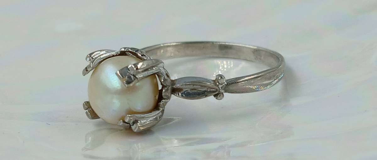 Sterling Silver Pearl Ring
