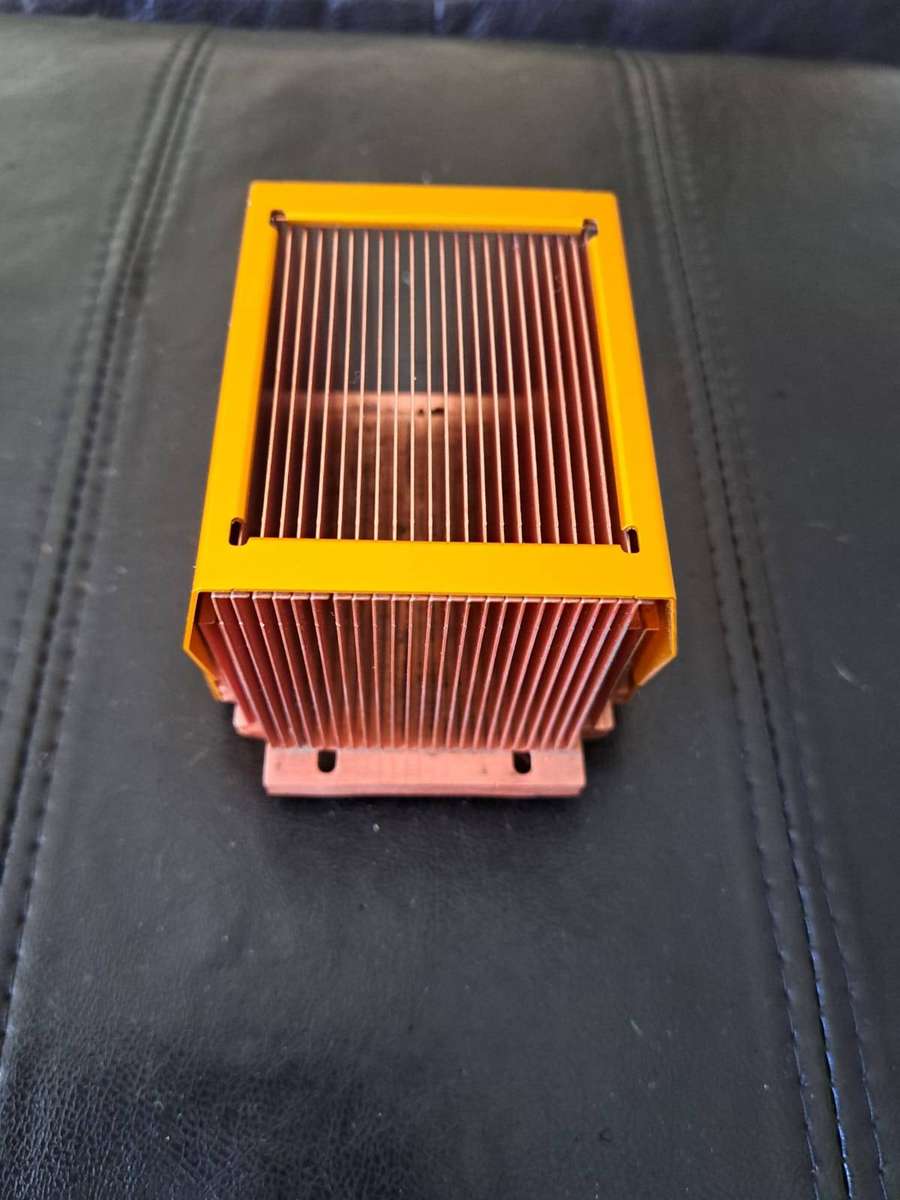 2 x Intel Xeon 3200DP/2M/800 3.2GHz 2MB Cache 800MHz Processor