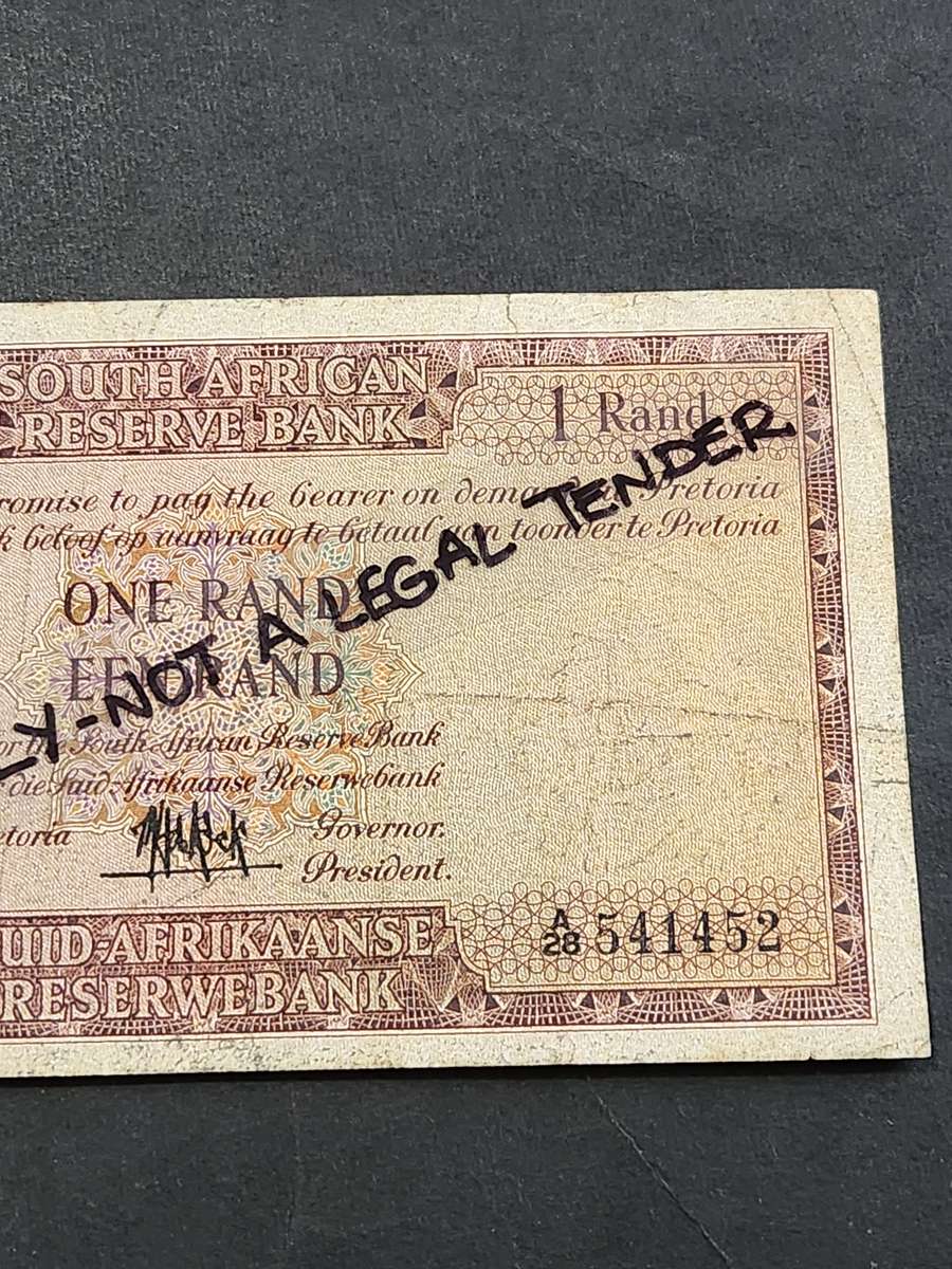 MH de Kock One Rand 1st issue 1961 E/A - as per photograph