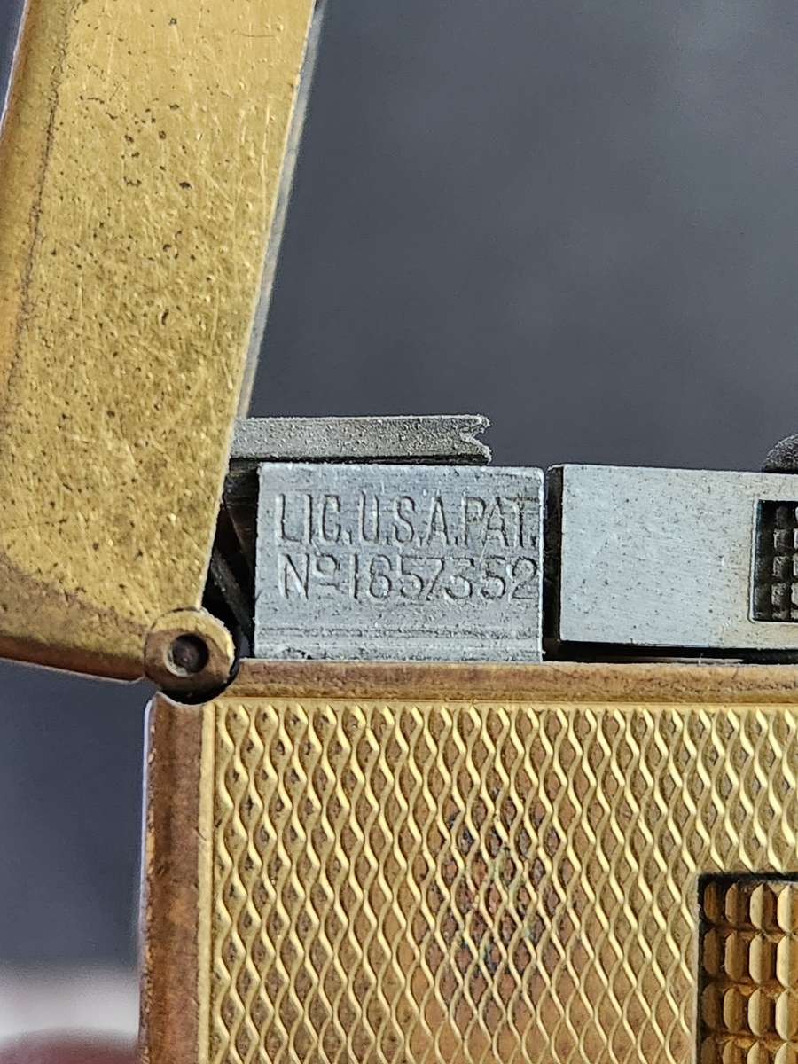 Vintage Dunhill Rollagas Lighter (needs flint and gas) (ideal for spares) - as per photograph