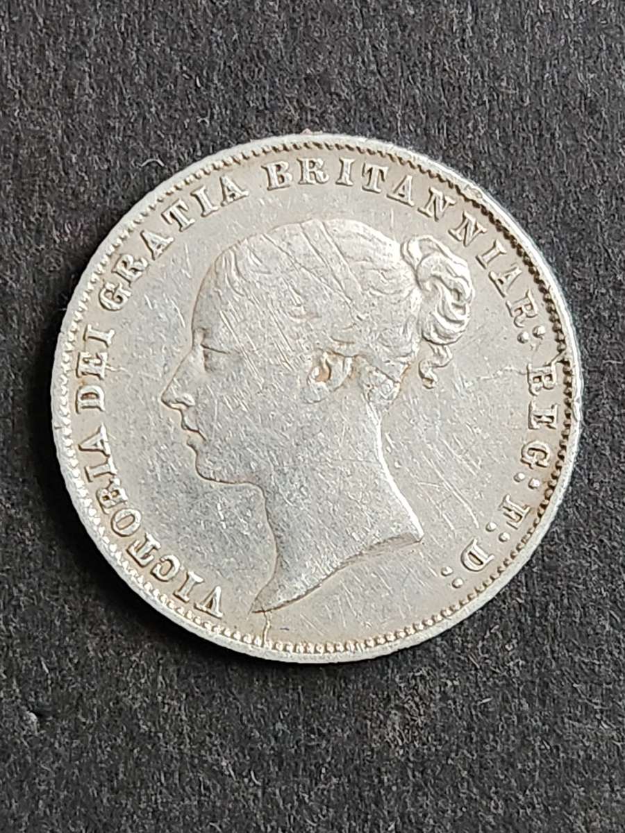 UK Sixpence Queen Victoria Younghead 1959 - as per photograph