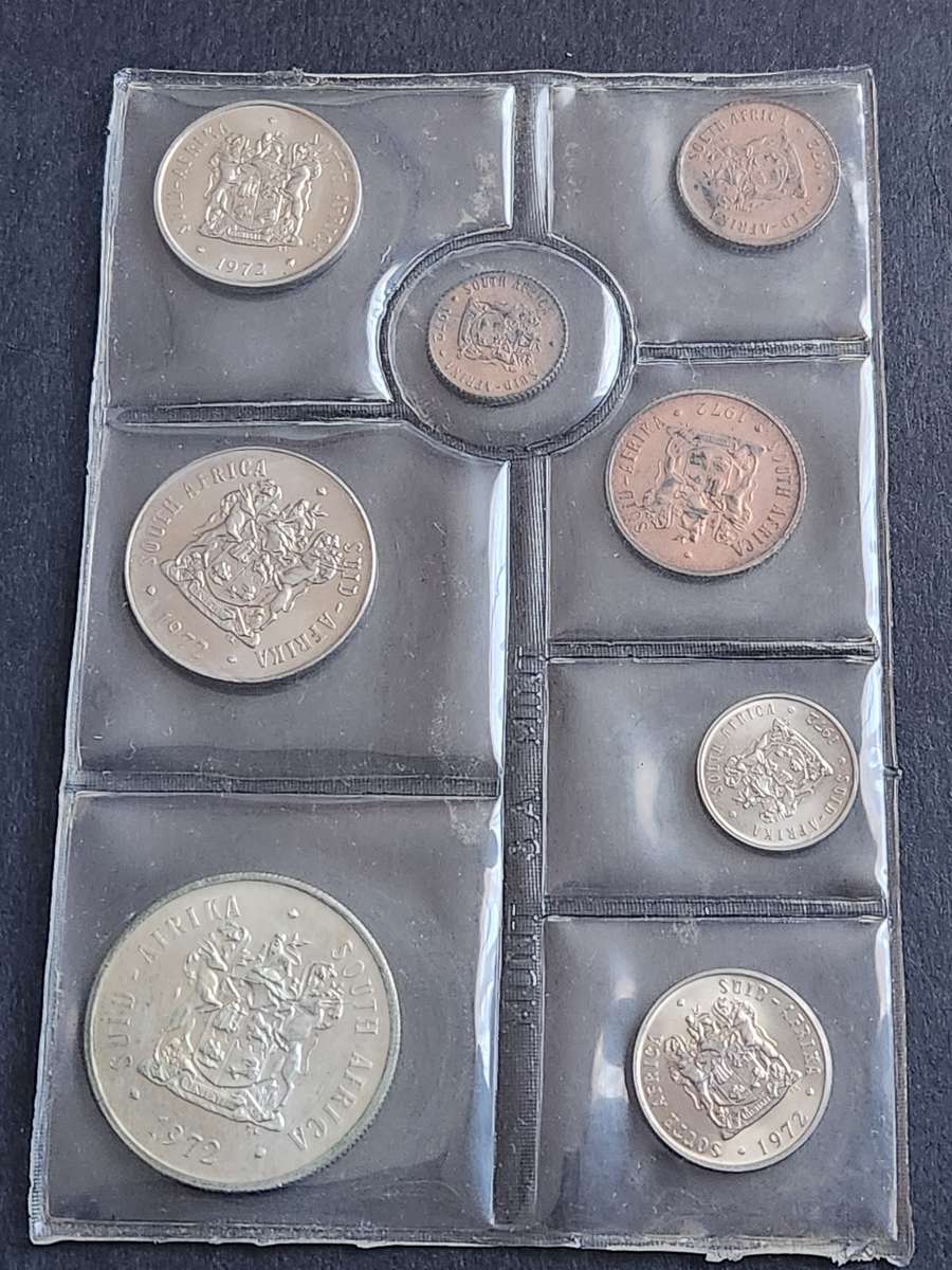 SA Mint Pack 1972 (including Silver One Rand) - as per photograph