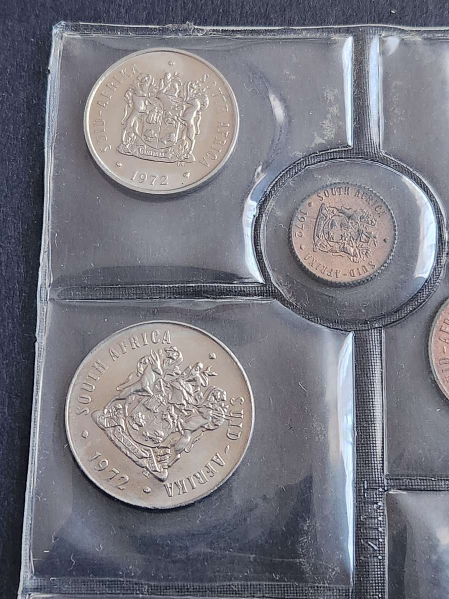 SA Mint Pack 1972 (including Silver One Rand) - as per photograph