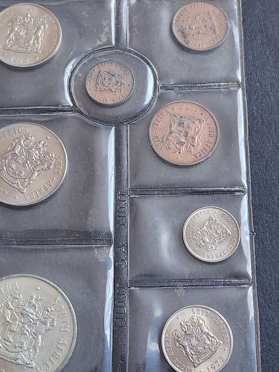 SA Mint Pack 1972 (including Silver One Rand) - as per photograph