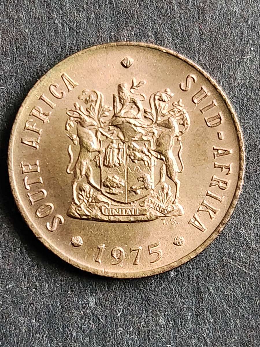 Republic 1/2 Cent 1975 UNC - as per photograph