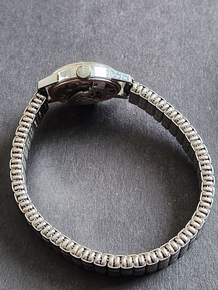 Vintage Ladies Osco Twin 17 Jewels Shock Proof Mechanical Wrist Watch (not working) - as per photogr