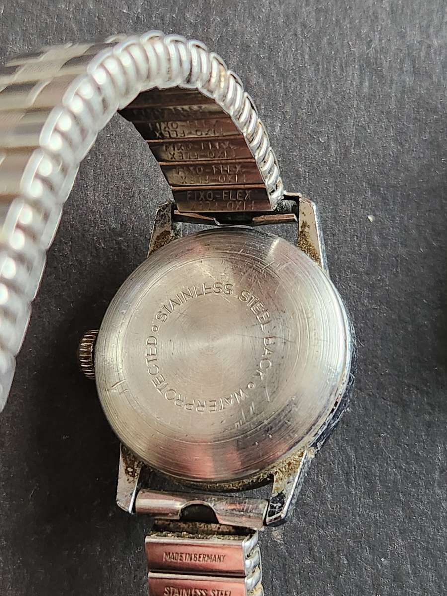 Vintage Ladies Osco Twin 17 Jewels Shock Proof Mechanical Wrist Watch (not working) - as per photogr