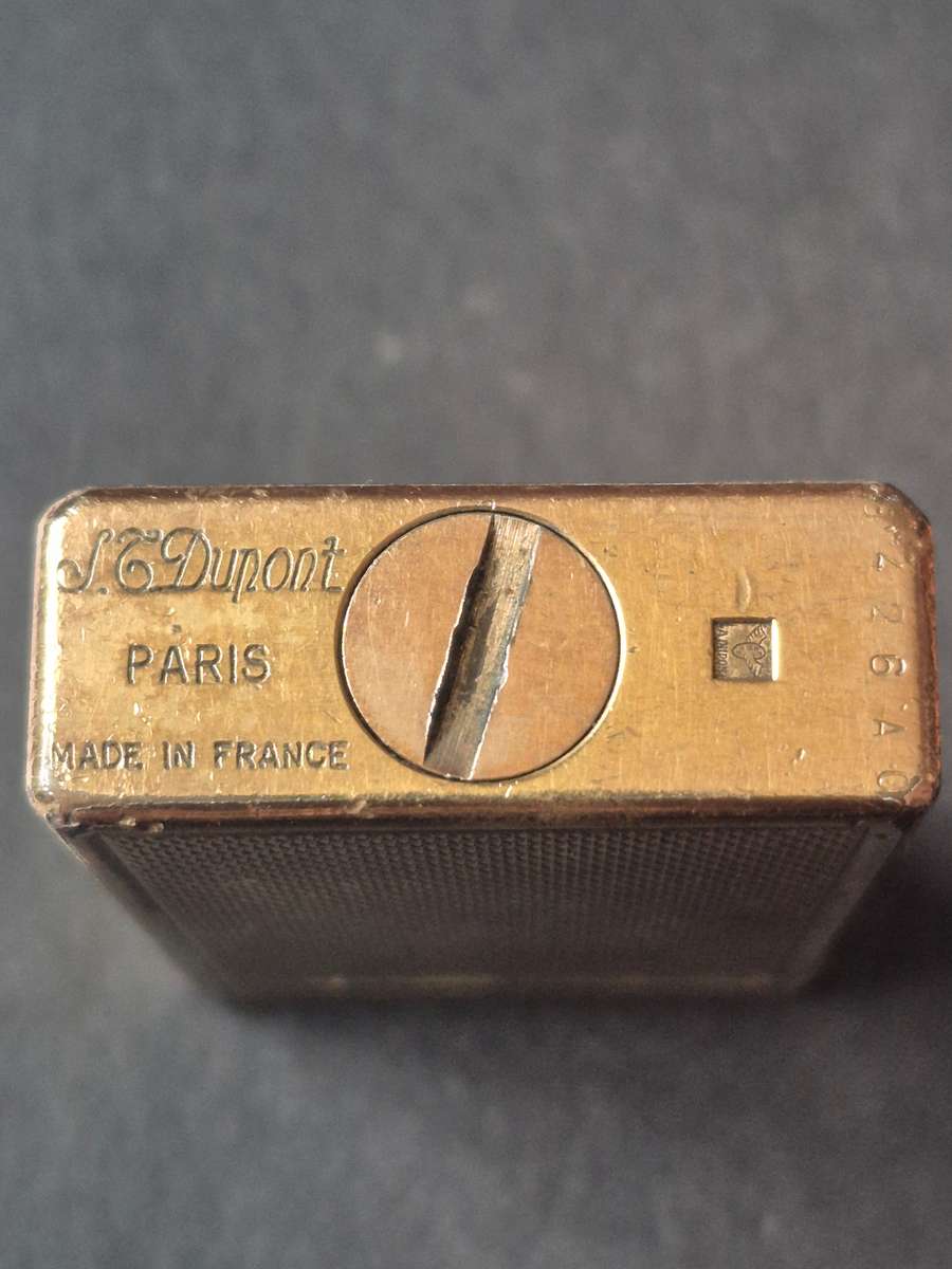 St. Dupont Lighter - made in France (large gold plated) - nice condition - needs to be gassed