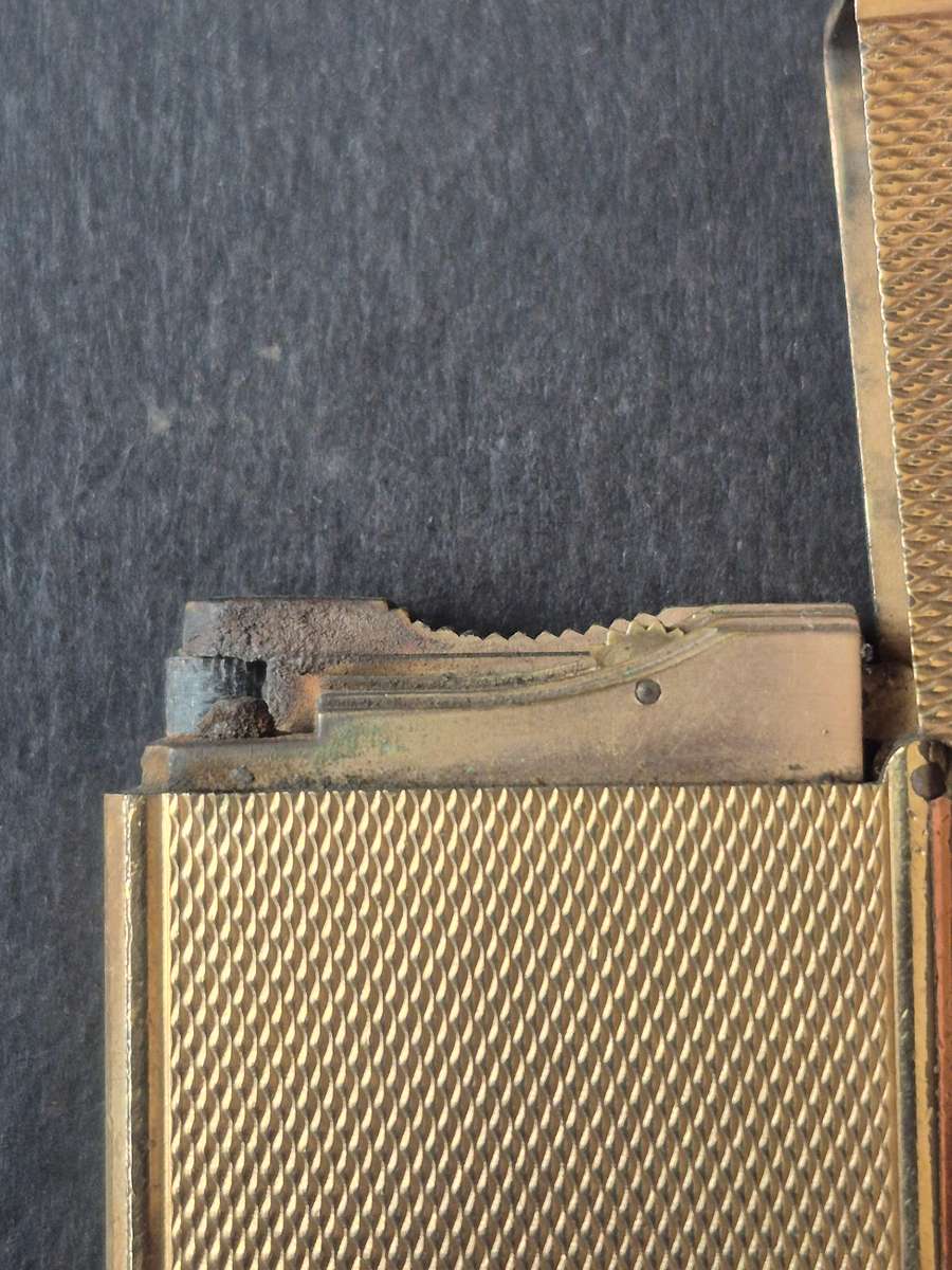 St. Dupont Lighter - made in France (large gold plated) - nice condition - needs to be gassed