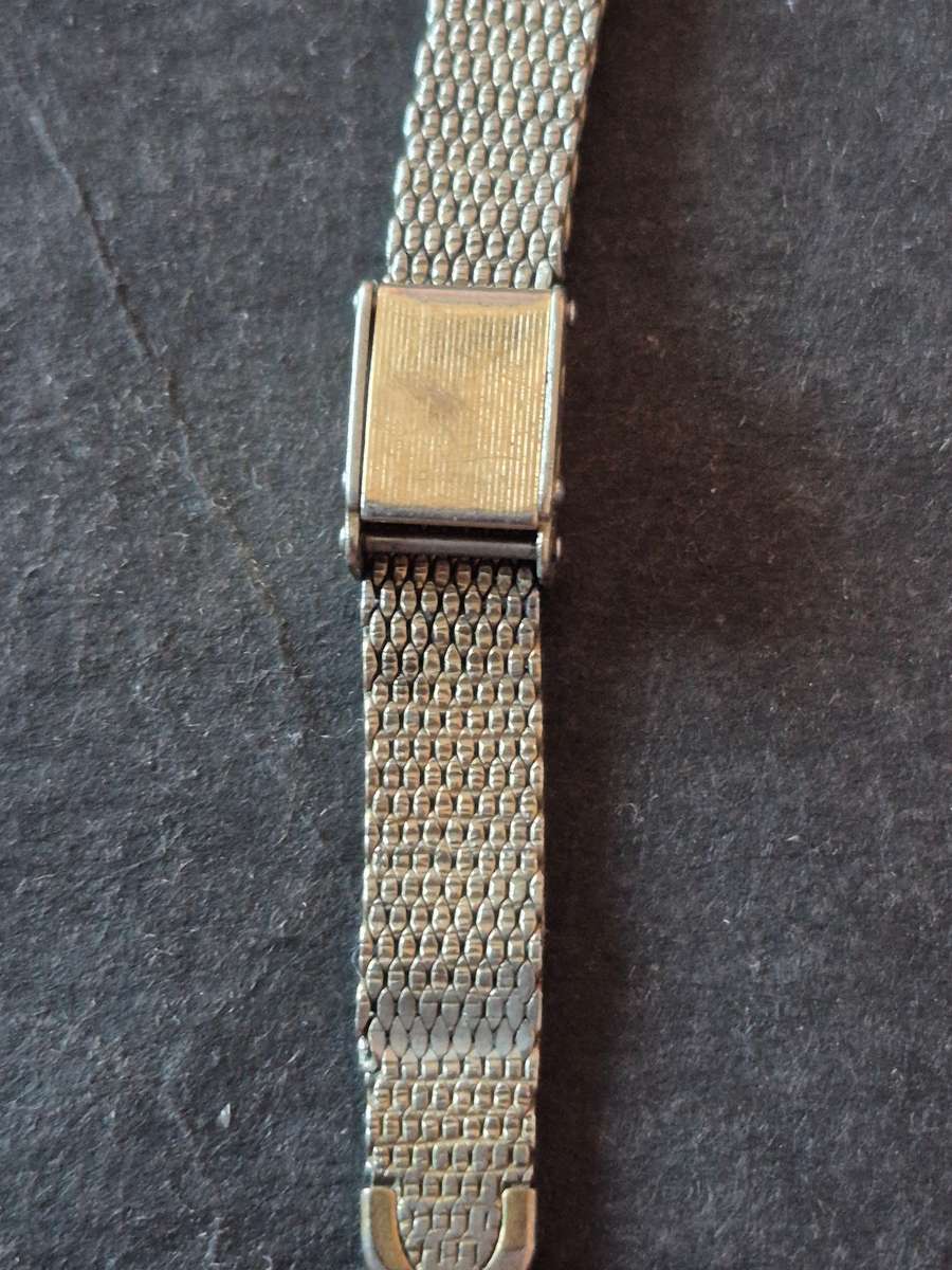 Vintage Ladies Bulova Accutron 10 Microns Rolled Gold Quartz Watch (not working)