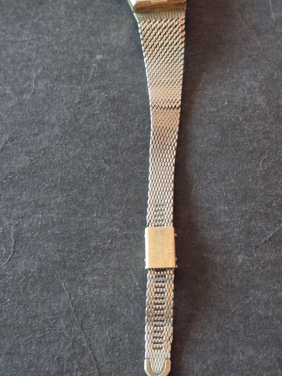 Vintage Ladies Bulova Accutron 10 Microns Rolled Gold Quartz Watch (not working)