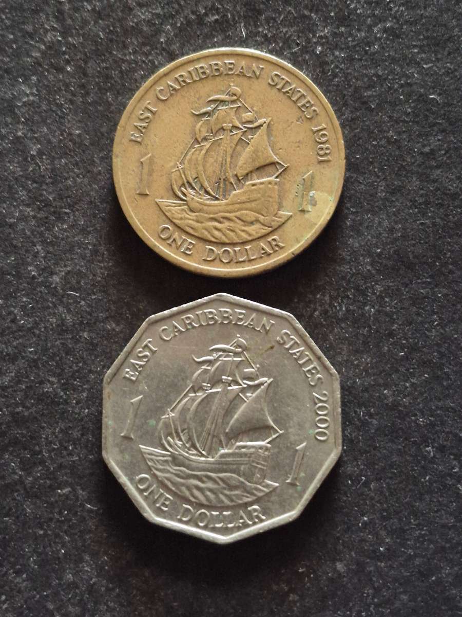 2 x East Caribbean States 1 Dollar 1981/2000