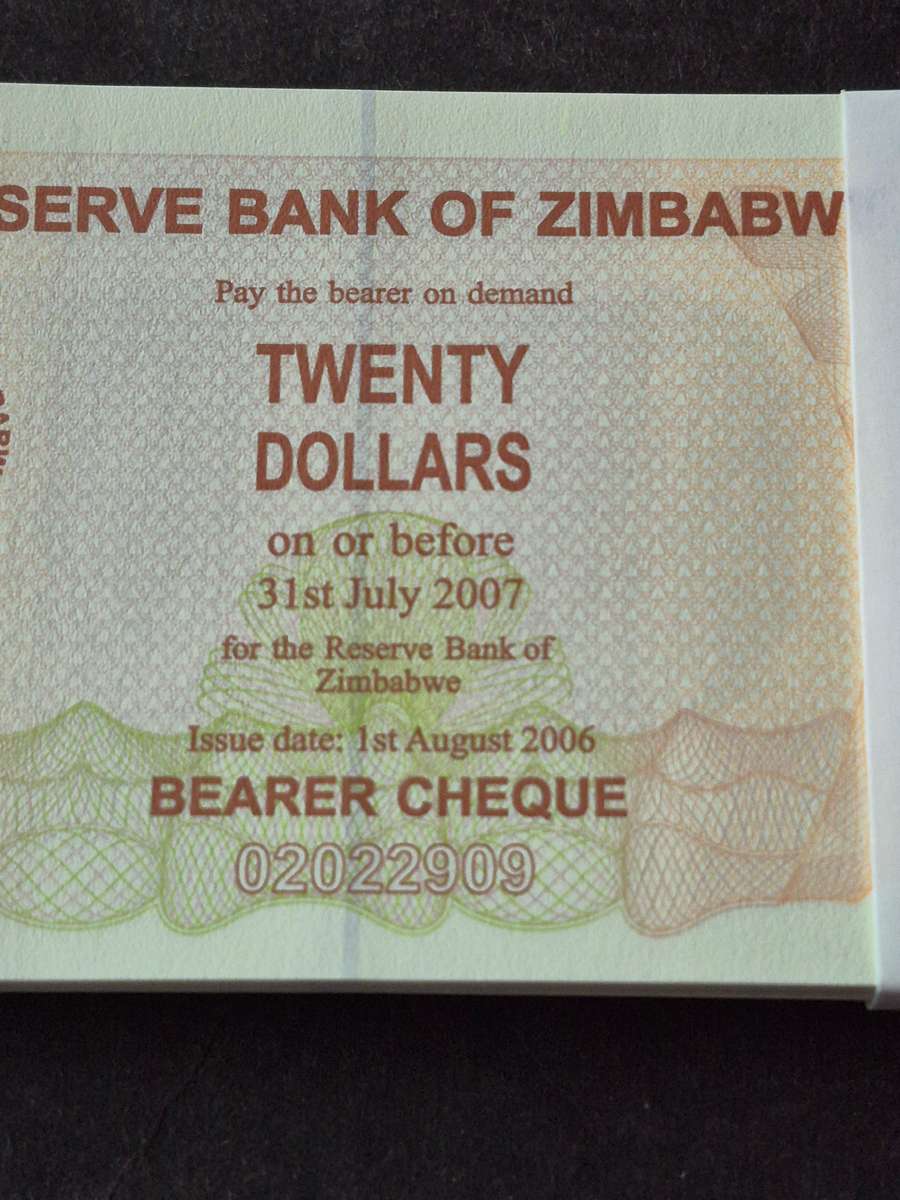 Reserve Bank of Zimbabwe 20 Dollar Bearer Cheque 100 consecutive numbers 31 July 2007
