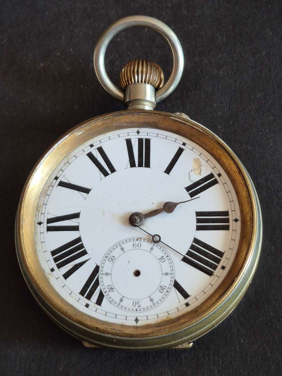 Vintage Golliath Pocket Watch no. 220581 Nickle Plated 60mm x 60mm (not working)