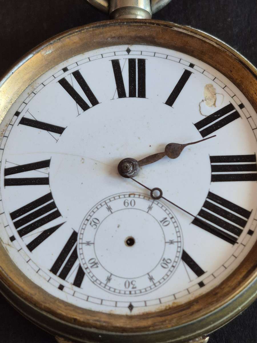 Vintage Golliath Pocket Watch no. 220581 Nickle Plated 60mm x 60mm (not working)