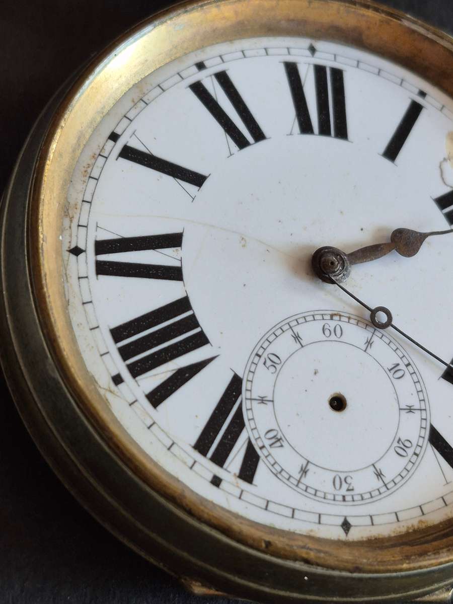 Vintage Golliath Pocket Watch no. 220581 Nickle Plated 60mm x 60mm (not working)