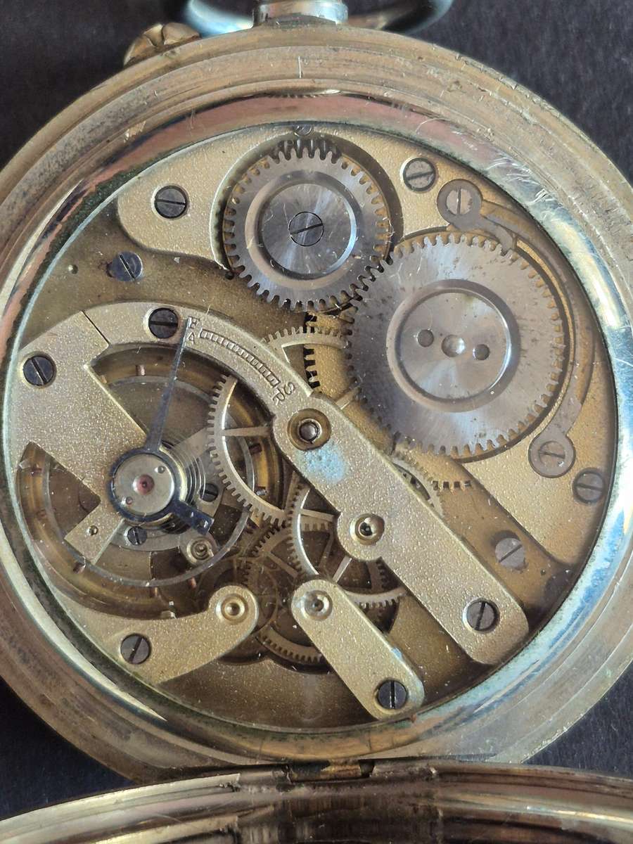 Vintage Golliath Pocket Watch no. 220581 Nickle Plated 60mm x 60mm (not working)