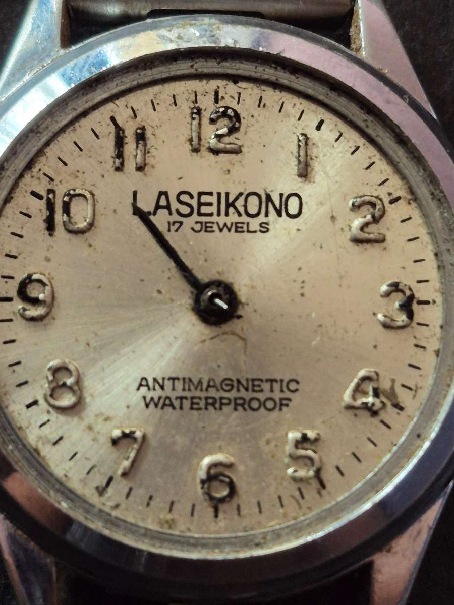 Vintage Laseikono 17 Jewels Antimagnetic Water Resistant Men's Wrist Watch- sold as is (not working)