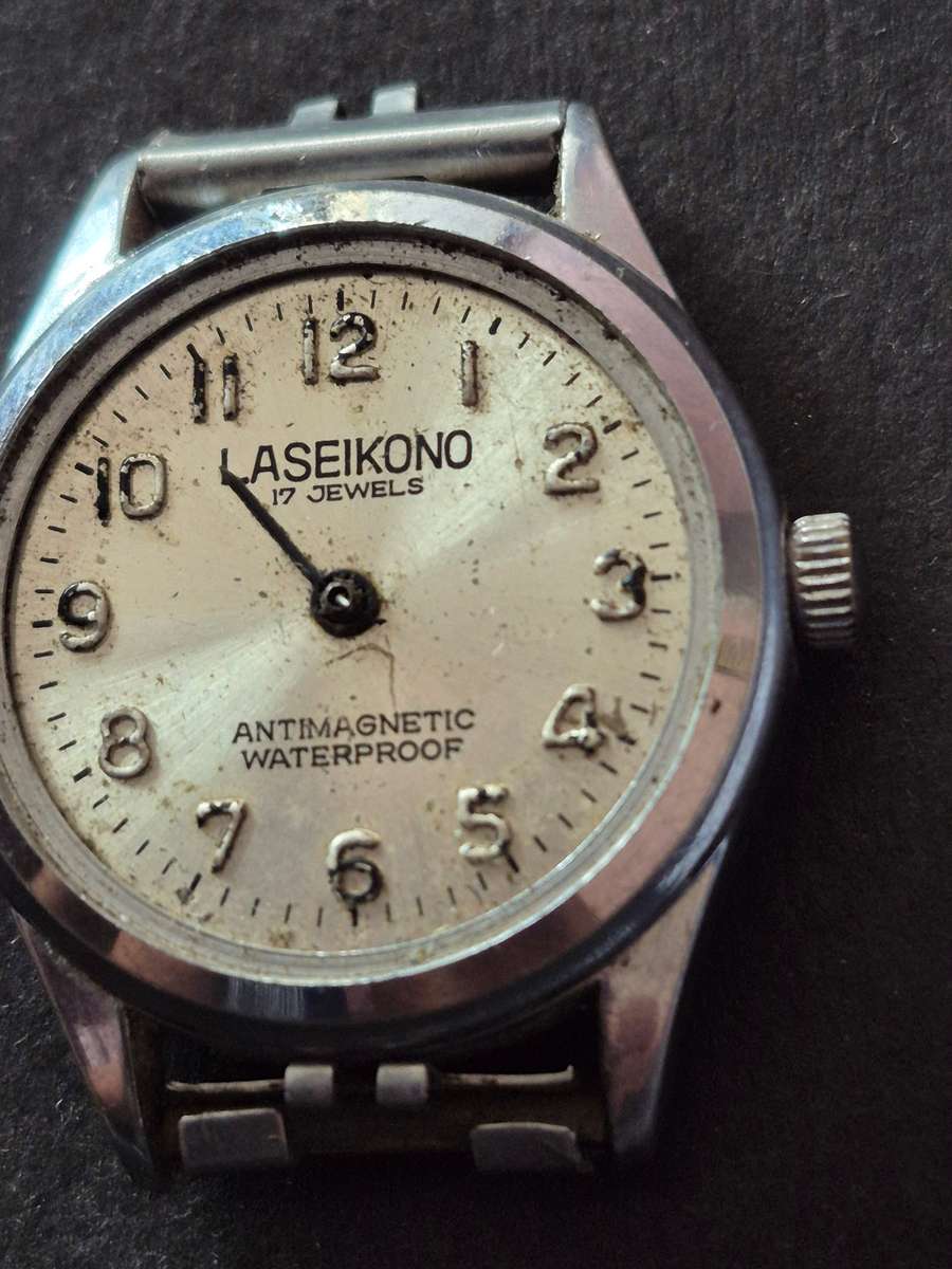 Vintage Laseikono 17 Jewels Antimagnetic Water Resistant Men's Wrist Watch- sold as is (not working)