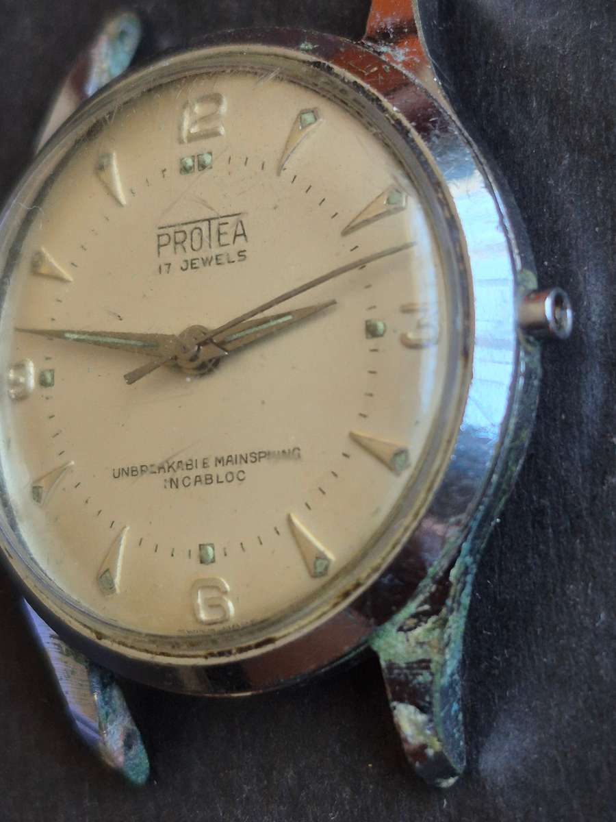 Vintage Protea 17 Jewels Unbreakable Mainspring Incabloc Men's Wrist Watch- missing winder-not work