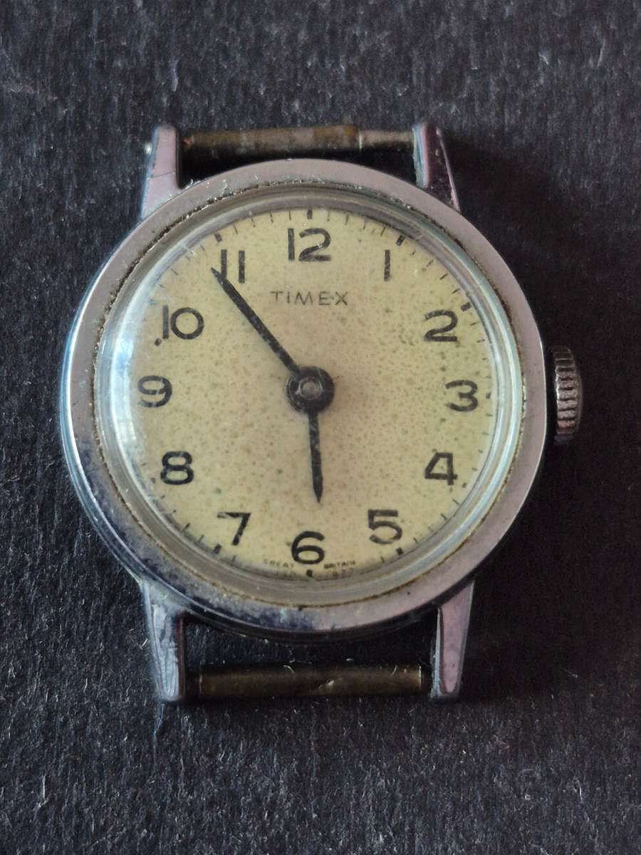 Vintage Timex Ladies Wrist Watch Great Britain (not working)