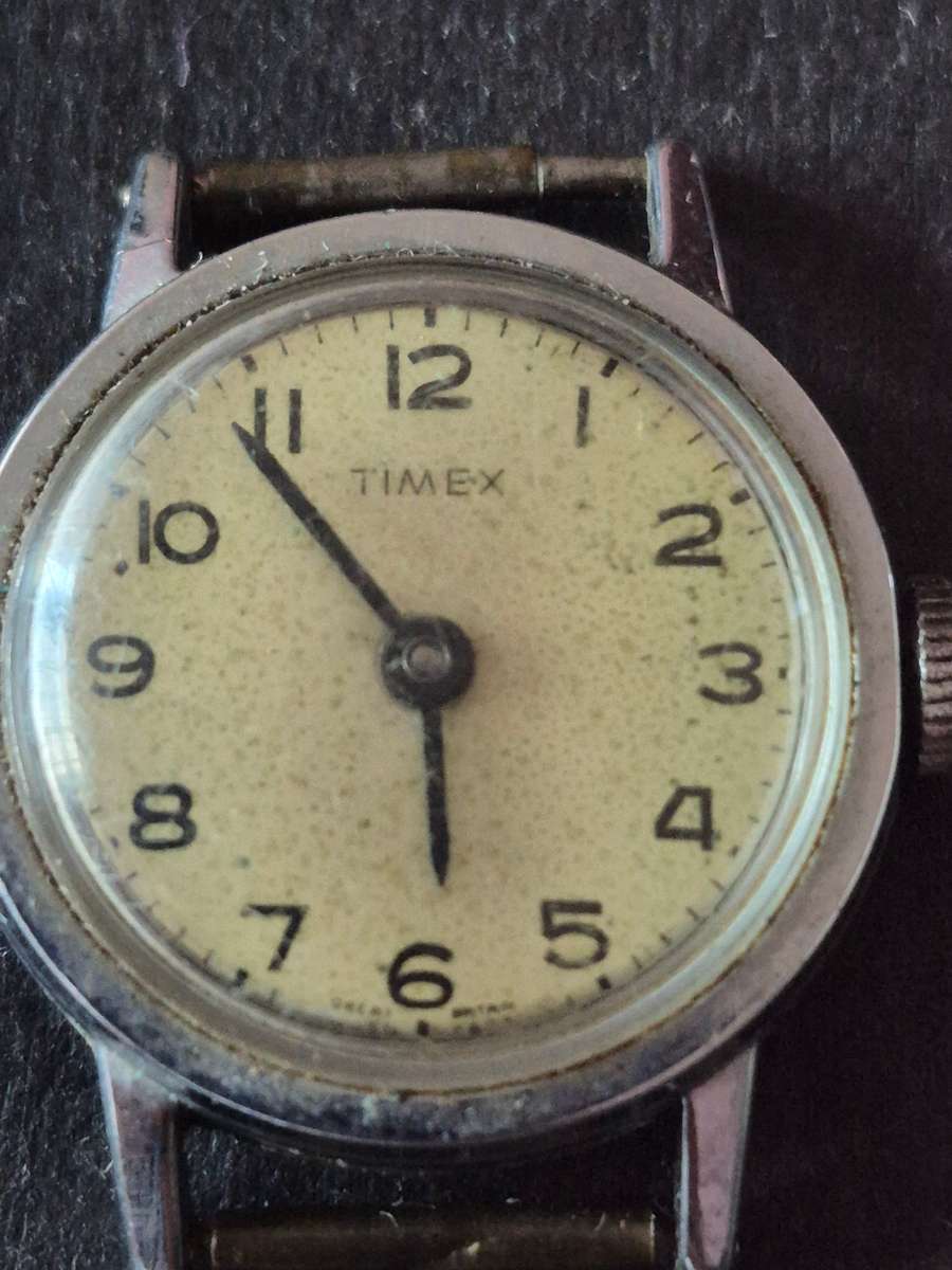 Vintage Timex Ladies Wrist Watch Great Britain (not working)