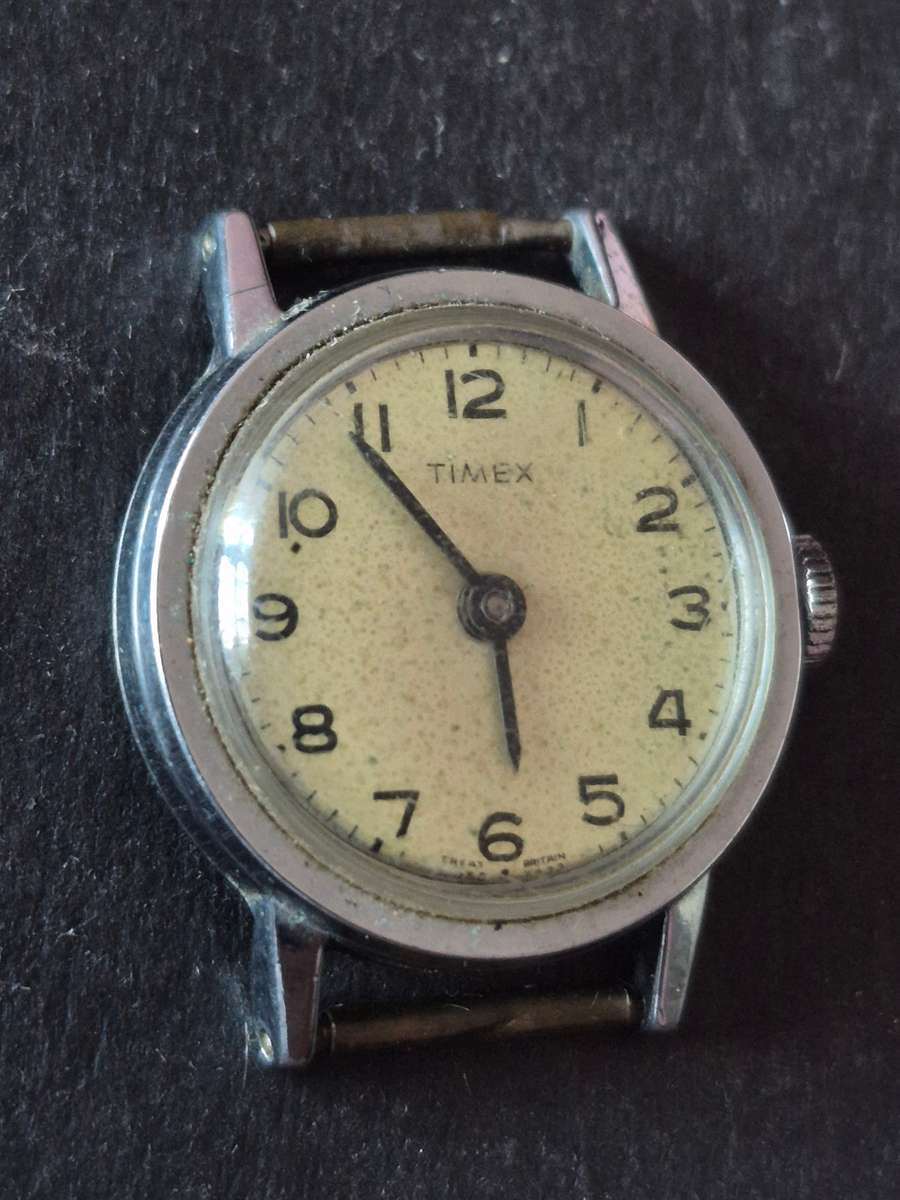 Vintage Timex Ladies Wrist Watch Great Britain (not working)