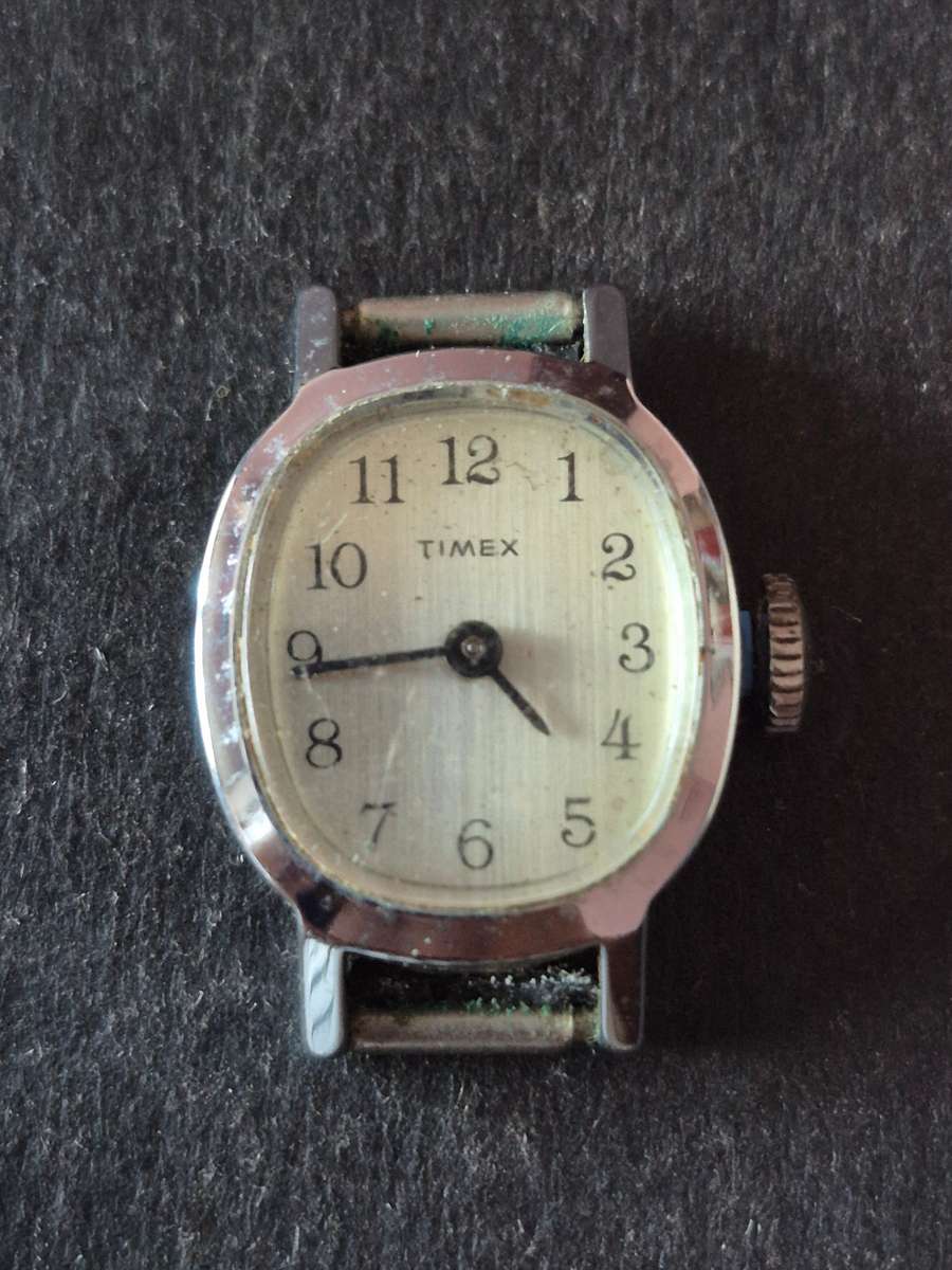 Vintage Ladies Timex Watch (not working)