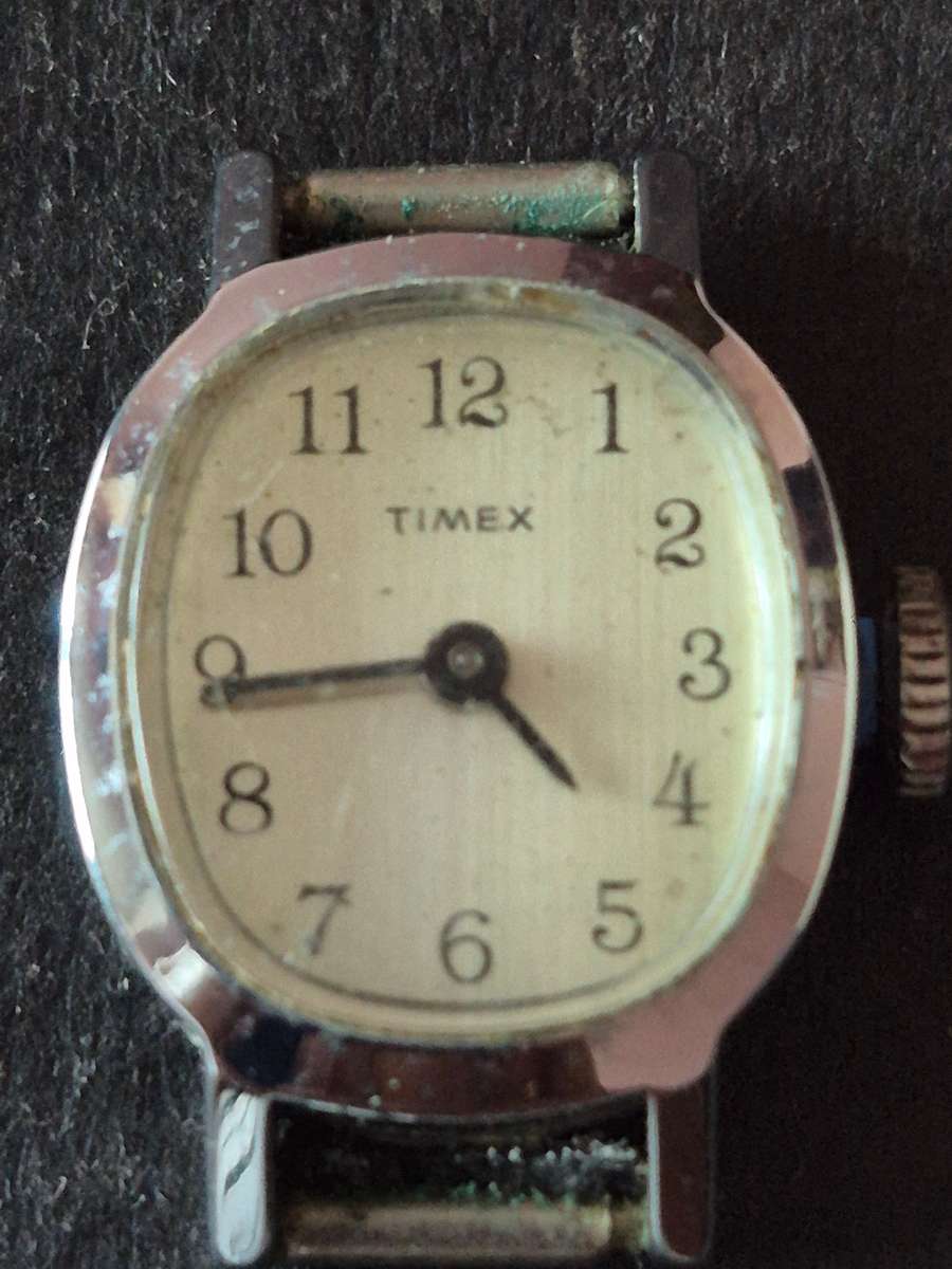 Vintage Ladies Timex Watch (not working)