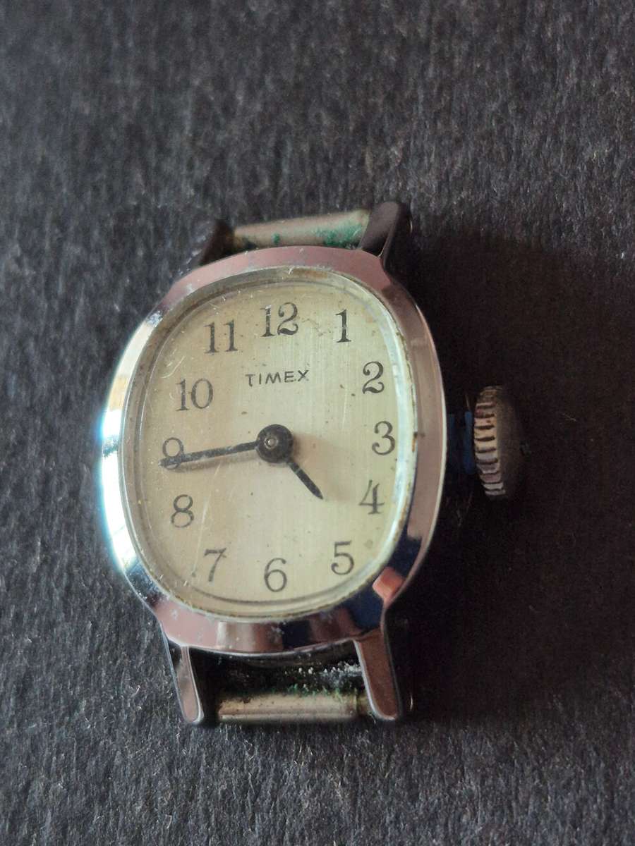 Vintage Ladies Timex Watch (not working)