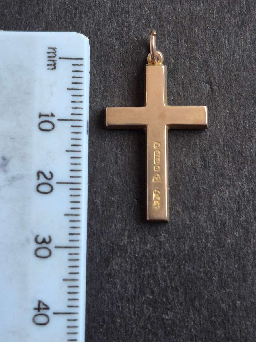 9ct Solid Gold Cross 0.9g