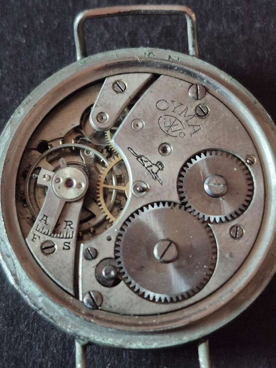 Vintage Cyma Mechanical Wrist Watch (missing seconds hand)nice condition - not working