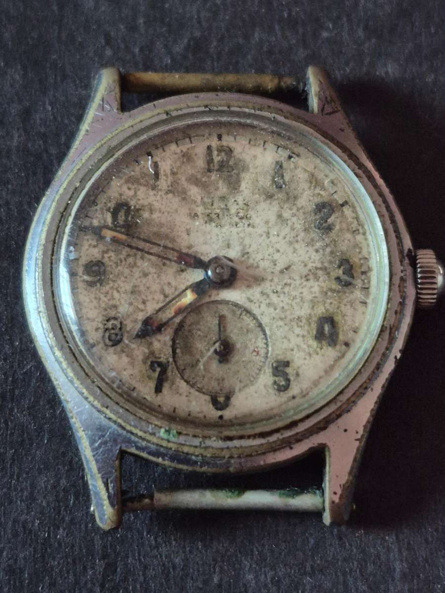 Vintage Unitas 15 Jewels Swiss Made Mechanical Wrist Watch (runs - needs to be serviced)