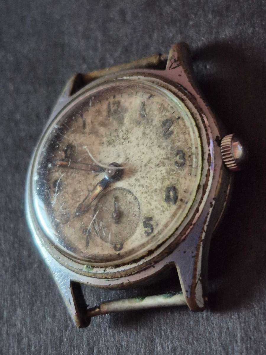 Vintage Unitas 15 Jewels Swiss Made Mechanical Wrist Watch (runs - needs to be serviced)