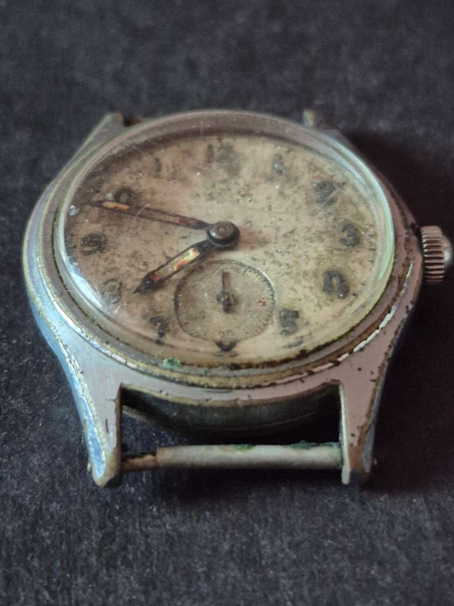 Vintage Unitas 15 Jewels Swiss Made Mechanical Wrist Watch (runs - needs to be serviced)